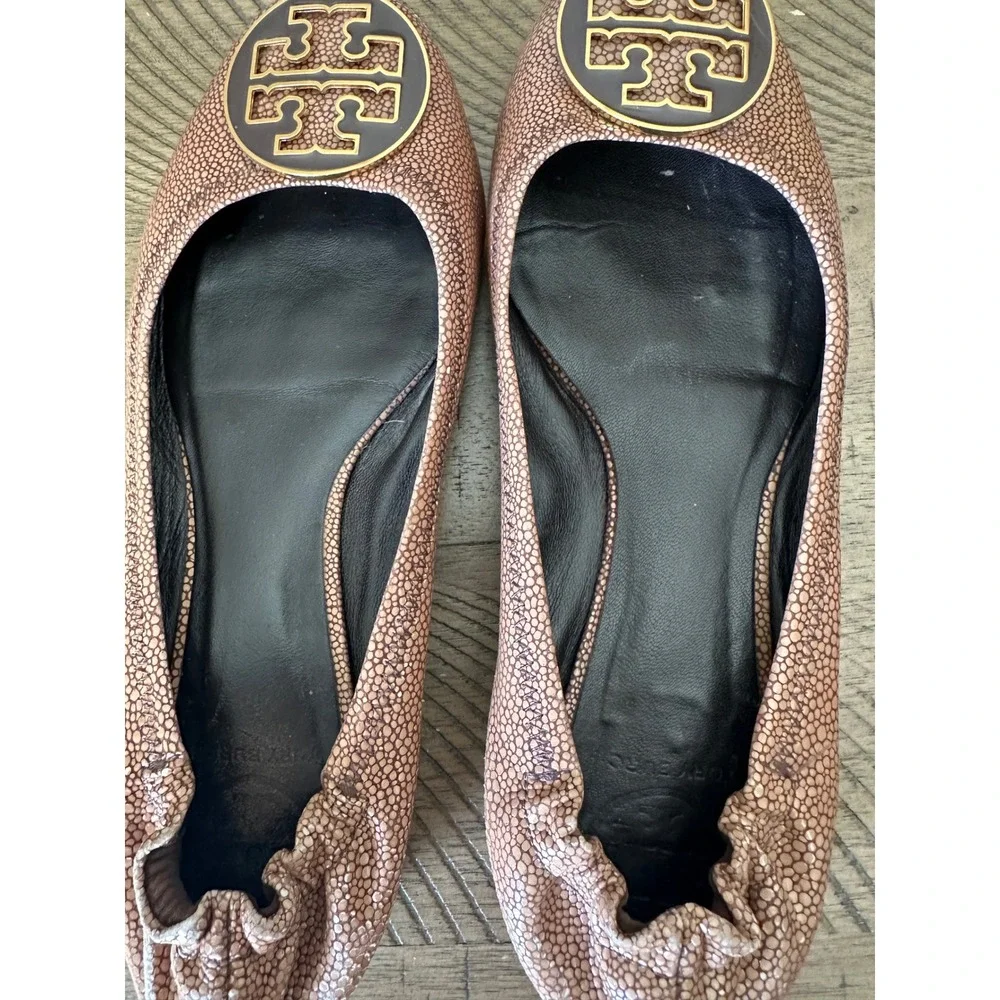 Tory Burch Reva Minnie Ballet Flats Taupe/Mushroom Pearlized Stingray Leather 9